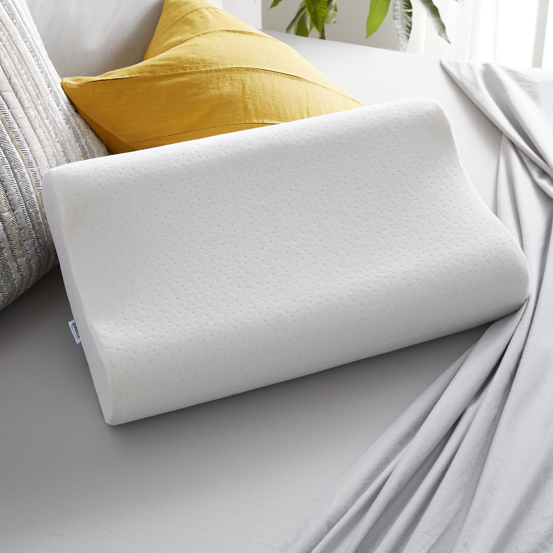 Comfortable & the Best Memory Foam Contour Pillow